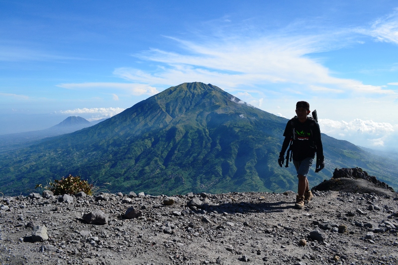Eko Syamsudin Musafir yang Asing di Gunung Merapi 2.968 Mdpl Yogyakarta